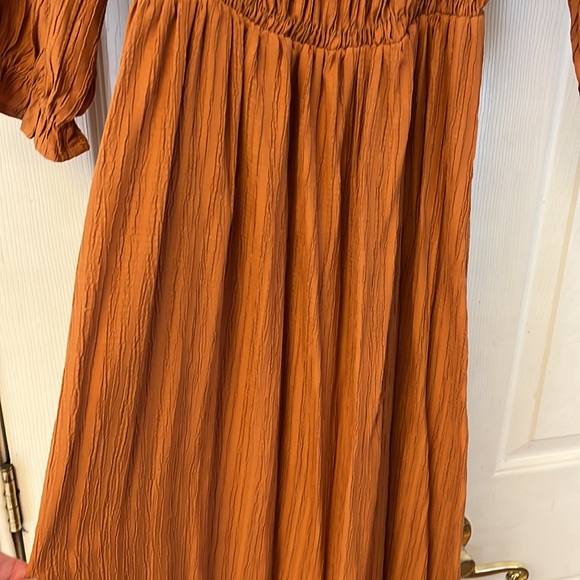 Carmel Rushed Waist Maxi Dress - NWT - Picture 3 of 5